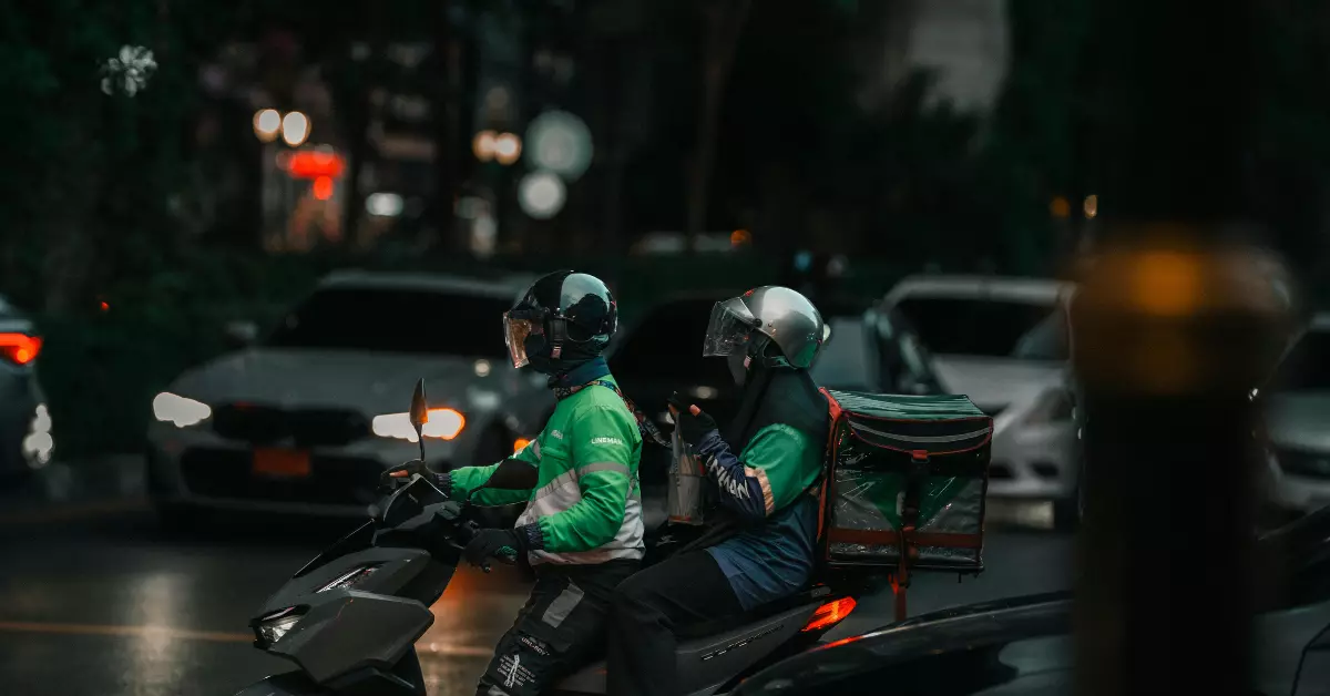 Adicional de periculosidade para motociclistas CLT: o que muda para as empresas com a nova regra